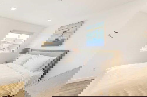 Photo 35 - Velvet Sand Buyout by Avantstay Steps to Newport Beach Sleeps 22