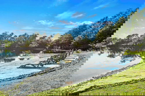 Foto 11 - Strawberry Shores by Avantstay Lakefront Private Beach
