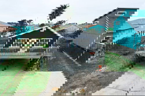 Foto 39 - Surfin Dog by Avantstay Coastal Escape w/ Yard!
