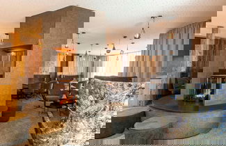 Foto 2 - Modern Holiday Apartment With 2 Bedrooms in Fugen