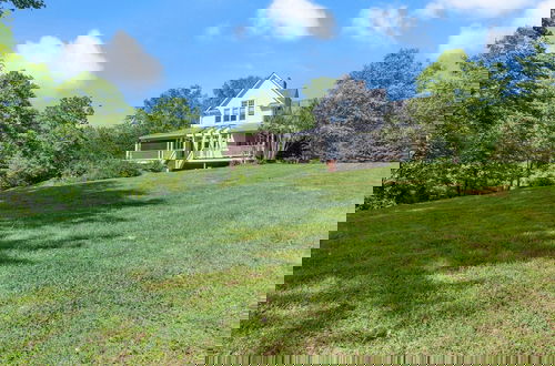 Foto 47 - Beautiful Home on a Quiet Lot, Sleeps 14, Treehouse & Game Room!