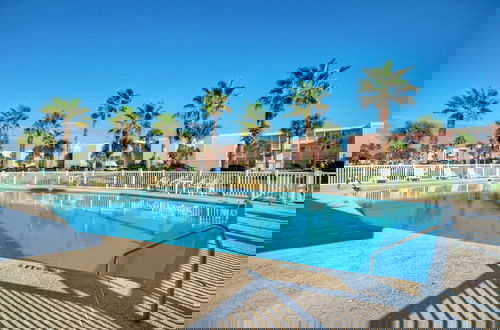 Foto 15 - Beachfront Complex w/ 2 Pools, Tennis Gulf Views Rise N Beach by Avantstay