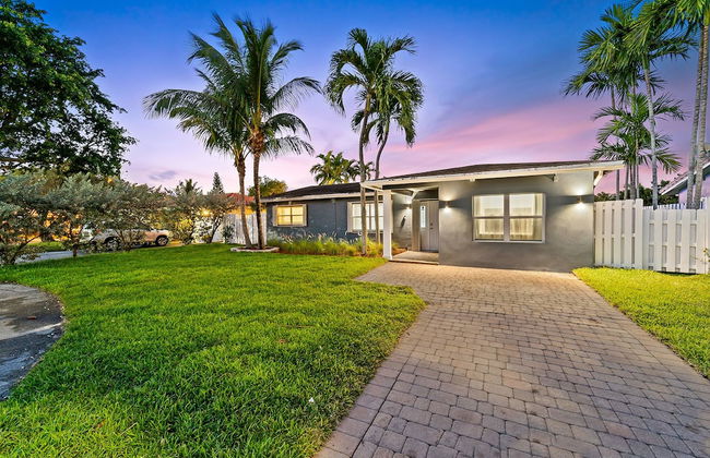 Peaceful 5BR -waterway Views & Private Heated Pool - Photo 20