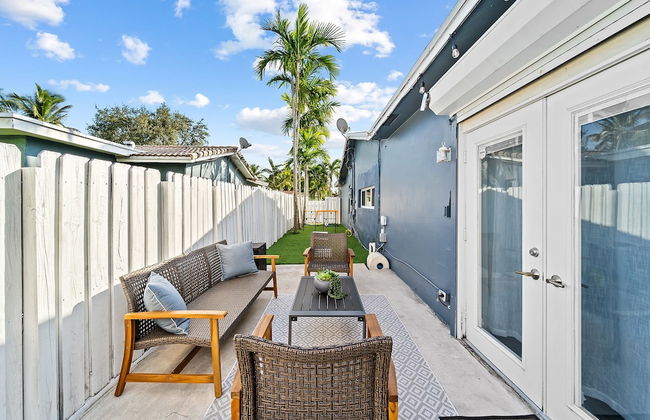 Peaceful 5BR -waterway Views & Private Heated Pool - Photo 13