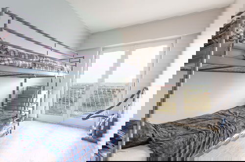 Foto 2 - Modern Apartment With Frontal Sea-view