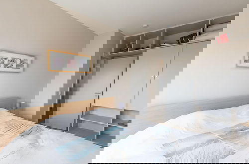Foto 4 - Modern Apartment With Frontal Sea-view