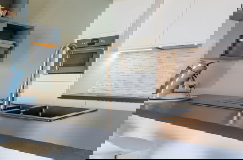 Foto 7 - Modern Apartment With Frontal Sea-view