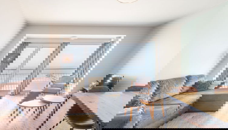 Foto 1 - Modern Apartment With Frontal Sea-view