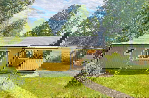 Foto 1 - 4 Person Holiday Home in Fargelanda