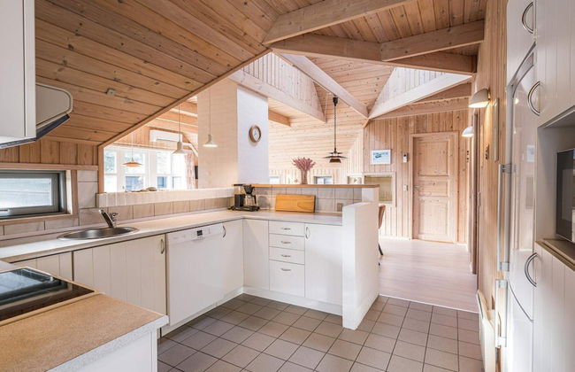 6 Person Holiday Home in Henne - Photo 5