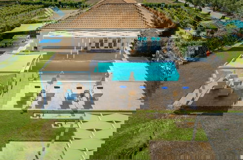 Foto 18 - Madini Luxury Villa With Private Swimming Pool