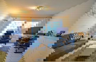 Foto 1 - Apartment With Attached Garden