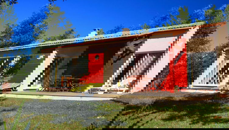 Foto 1 - Tidy Bungalow on a Green Domain