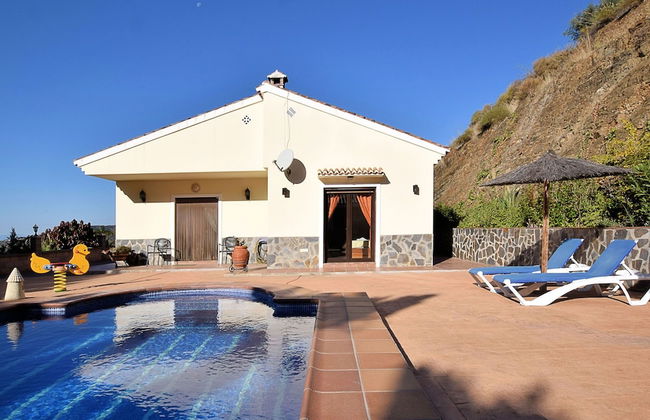 Independent Villa With Private Pool on an Estate in Sayalonga Costa del Sol - Foto 39