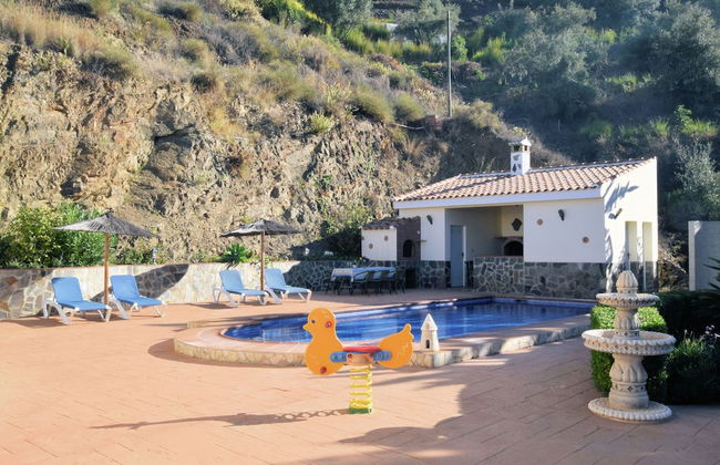 Independent Villa With Private Pool on an Estate in Sayalonga Costa del Sol - Foto 18