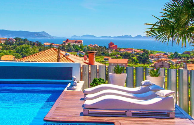 Posh Villa With Pool, Garden & Ocean Views in Sansenxo - Foto 16