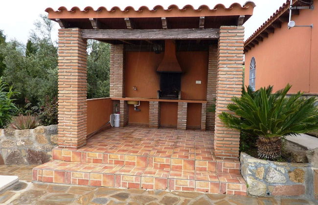 Detached Rural and Rustic House With a Private Swimming Pool - Foto 1
