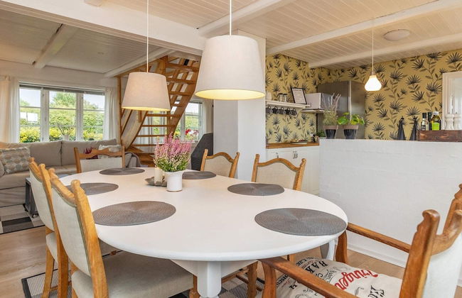 6 Person Holiday Home in Tranekaer - Foto 19