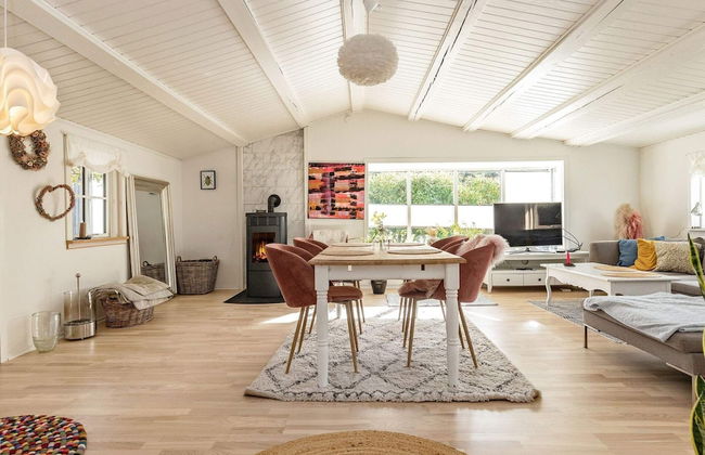 6 Person Holiday Home in Stroby - Foto 10