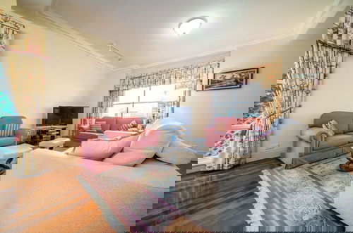 Foto 5 - Glenelg Beach Stylish 2 Story Townhouse Sea View