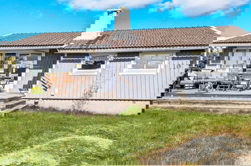 Foto 1 - 7 Person Holiday Home in Ellos