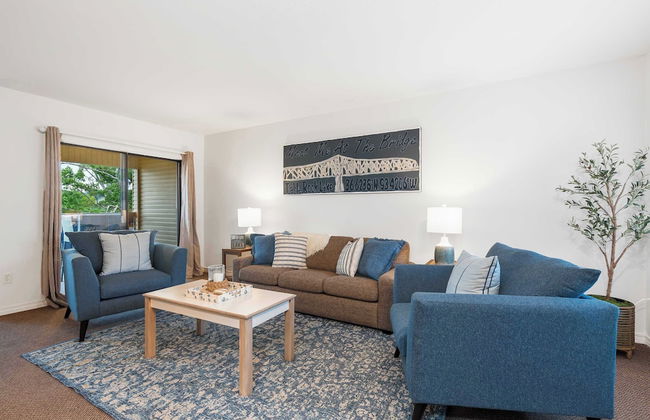 Lakefront Oasis Amazing Views! - Photo 7