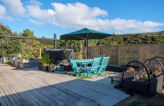 Wharetana Bay Villa with beach walkway - Foto 10