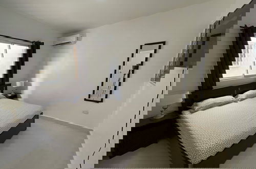 Foto 4 - Apartment Near Beach And Airport