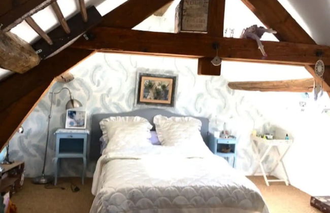 Cozy Holiday Home in Precy in a Charming Area - Photo 2
