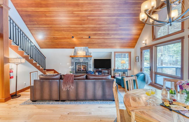 Ward Creek by Avantstay 5 Min Walk to Lake, Deck - Foto 12