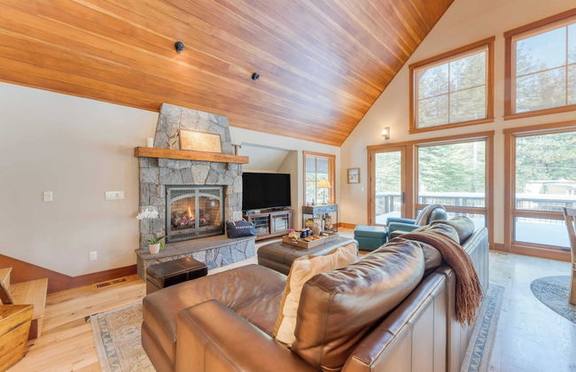 Ward Creek by Avantstay 5 Min Walk to Lake, Deck - Foto 10