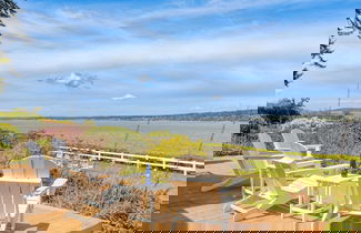 Foto 3 - Colonial Bluff House Above the Sea by Avantstay