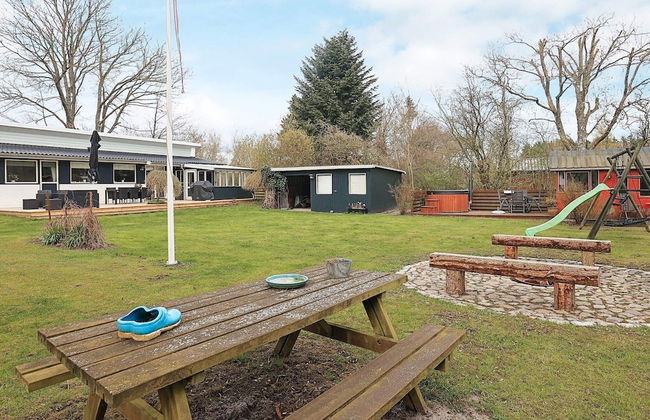6 Person Holiday Home in Saeby - Foto 13