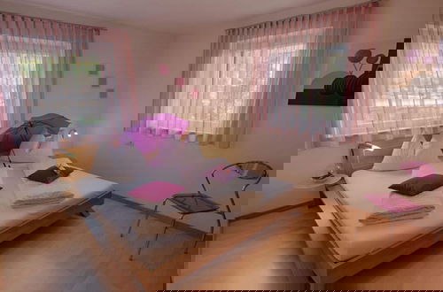 Photo 3 - Apartment Pink Lady 1
