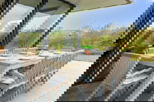 Foto 20 - Modern Holiday Home in Kamperland With Garden