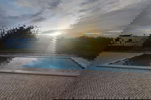 Foto 25 - Lavish Holiday Home With Private Pool