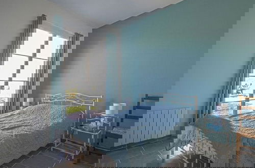 Foto 3 - Bright Holiday Home With Garden