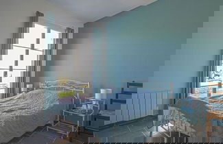 Foto 3 - Bright Holiday Home With Garden