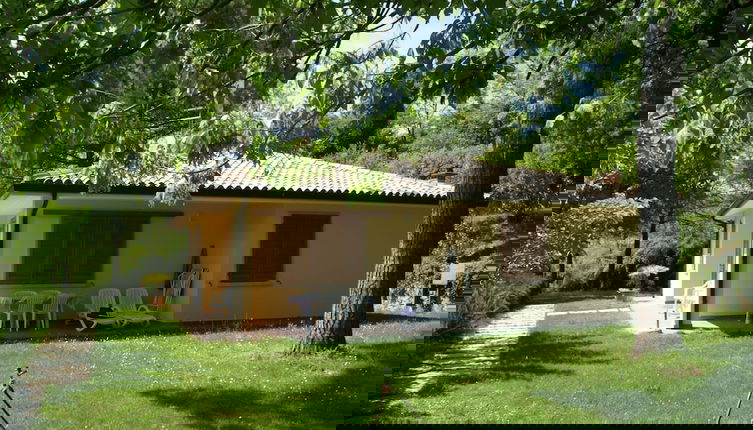 Foto 1 - Detached Bungalow, Private Terrace, Communal Swimming Pool, Near Lake Garda