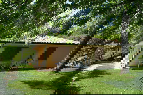 Foto 1 - Detached Bungalow, Private Terrace, Communal Swimming Pool, Near Lake Garda