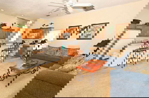 Foto 14 - Peacful Surroundings Pool/spa Games Room! 5 Bedroom Villa by RedAwning