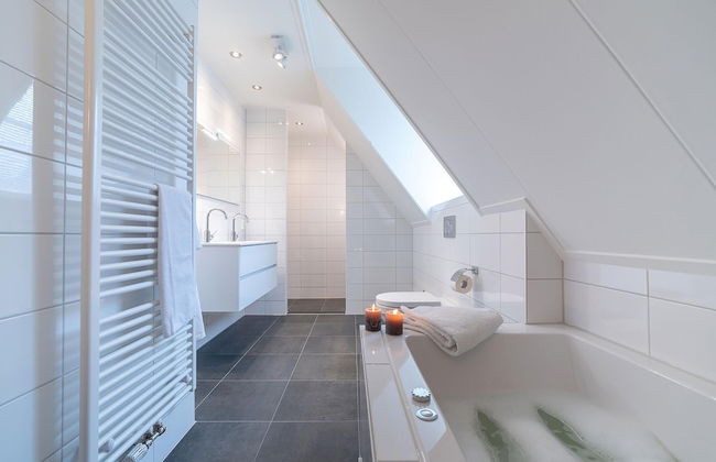 Beautiful Holiday Home With a Whirlpool - Foto 21