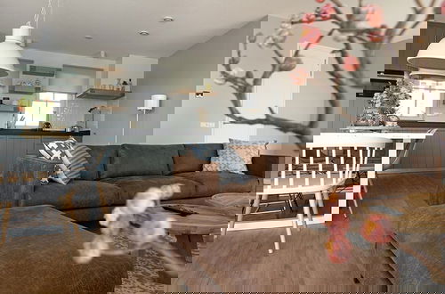 Foto 18 - Luxury Villa With gas Fireplace