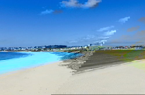 Foto 8 - Apartment With Pool and sea View in Brittany