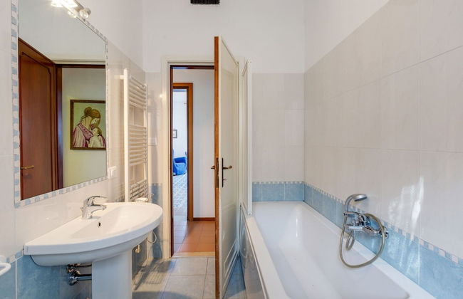 Villa in Torri With Pool & Mountain Views - Foto 18
