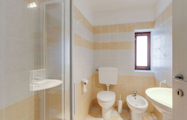 Villa in Torri With Pool & Mountain Views - Foto 20