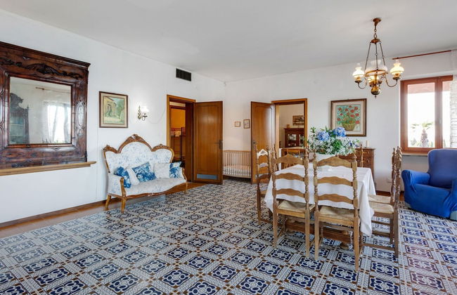 Villa in Torri With Pool & Mountain Views - Foto 26