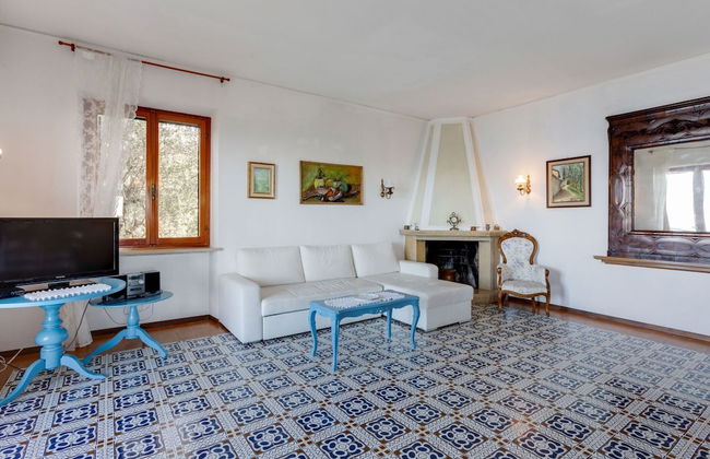 Villa in Torri With Pool & Mountain Views - Foto 15