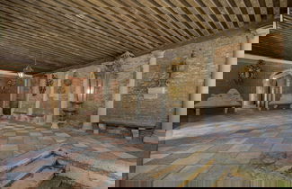 Foto 3 - DOGE Stair