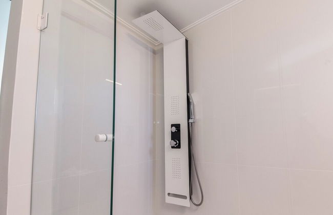 Marousi 2 Bd Luxury Living w Shared Pool - Foto 32